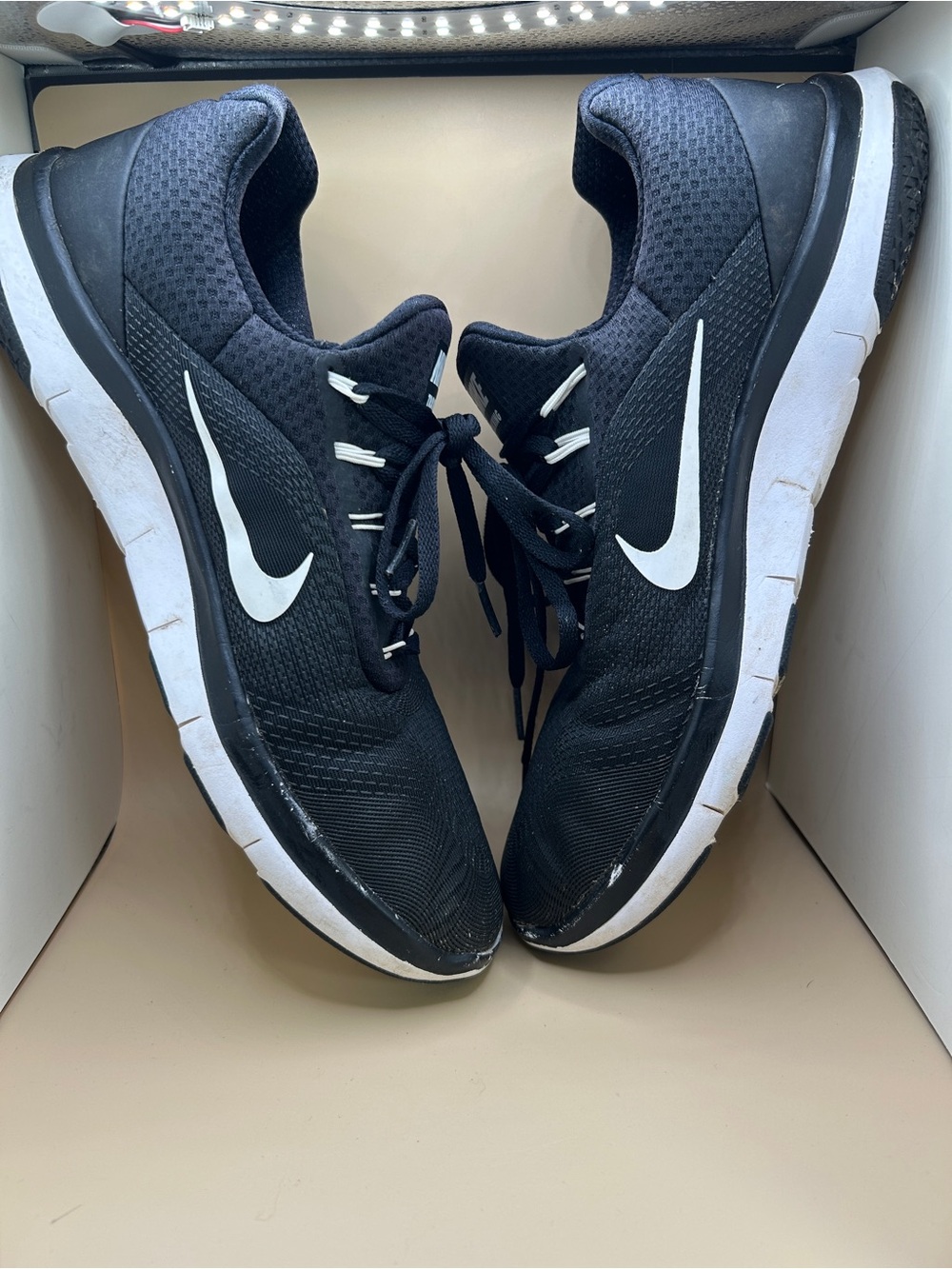 Nike Men’s Black athletic shoes Size 10 898051–001
